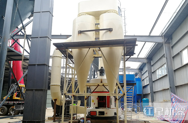 雷蒙磨生產(chǎn)前檢查，側(cè)門可打開