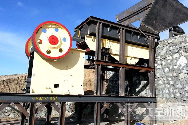 山東打石頭現(xiàn)場，配置紅星機(jī)器的打石頭機(jī)效能高
