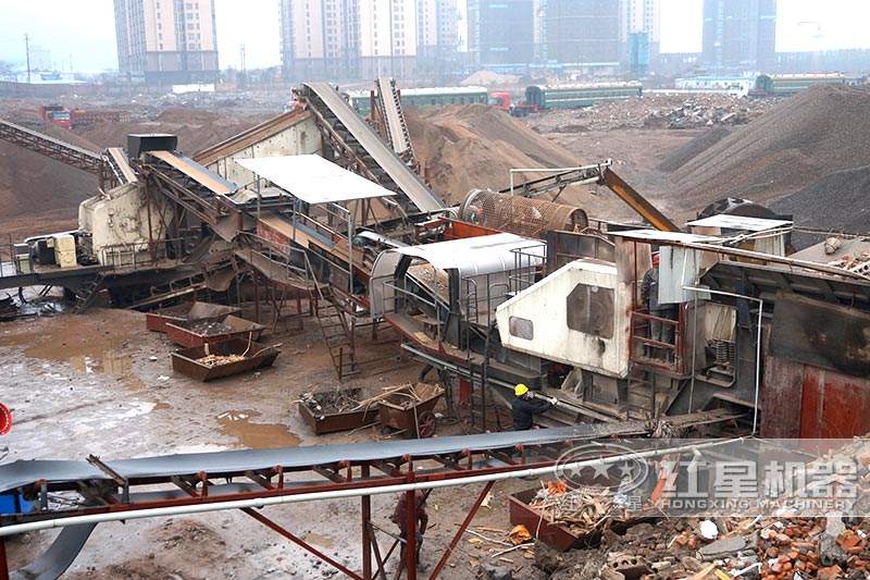 建筑垃圾破碎機(jī)-輪胎式移動(dòng)破碎站，雙機(jī)聯(lián)合