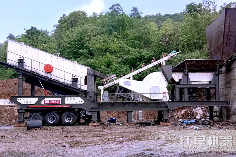 小型移動(dòng)破沙機(jī)設(shè)備客戶(hù)現(xiàn)場(chǎng)