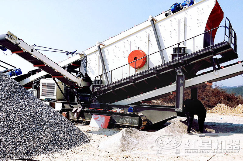 車載碎石機(jī)移動靈活，開起來就能跑