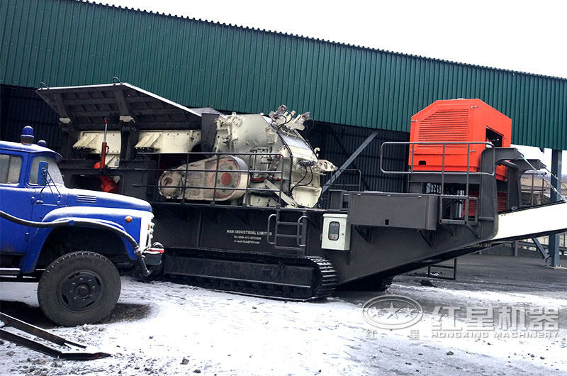 履帶移動破碎機搭配靈活，行走自由