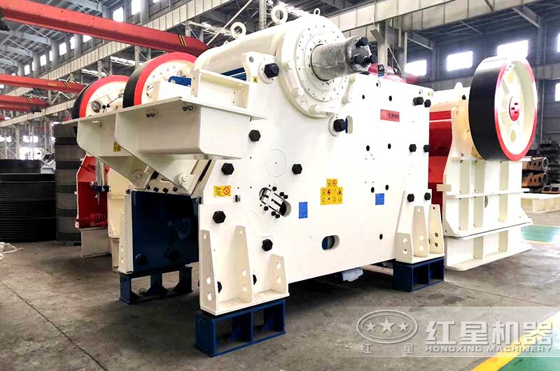 CJ歐版鄂式破石機(jī)，整體鋼架底座占用空間小