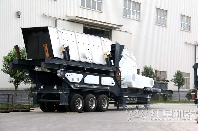 移動(dòng)反擊式破碎站，上圖