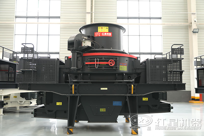 細碎制砂機出料粒形好，級配連續(xù)